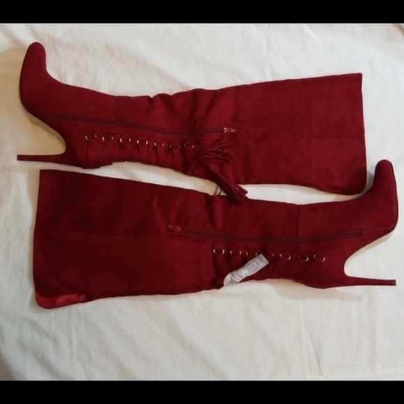 Boots - Picture 3 of 6